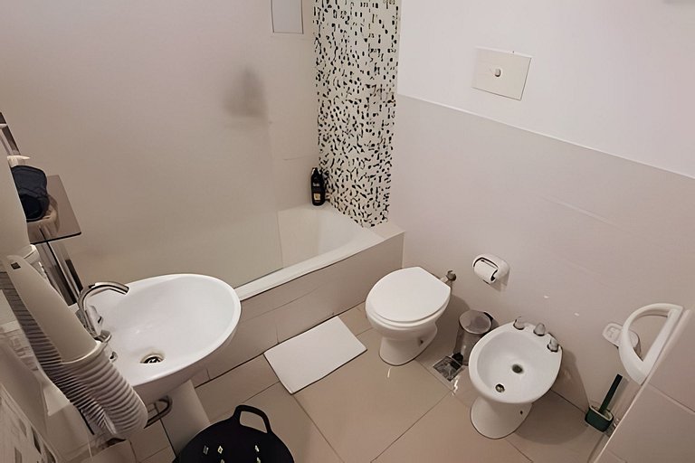 Hornera Rodi - Strategic location, parking, and pool