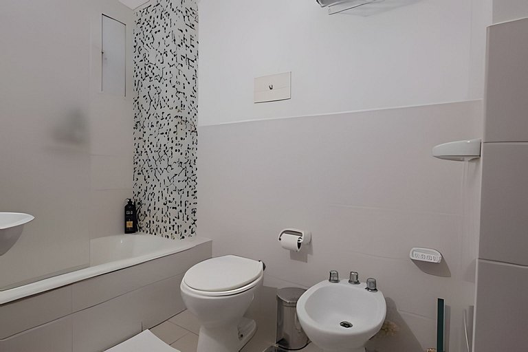 Hornera Rodi - Strategic location, parking, and pool
