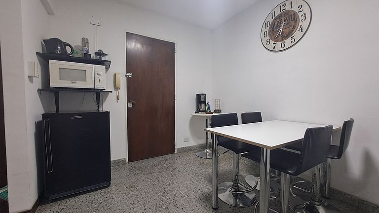 Hornera Rodi - Strategic location, parking, and pool